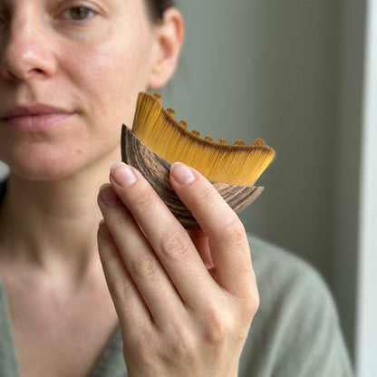 ContourGlow Facial Sculpt Brush